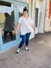 Load image into Gallery viewer, Back To The Basics Black & White Stripe Top