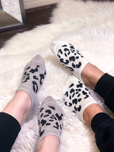 Load image into Gallery viewer, Leopard No-Show Socks (5 Colors)
