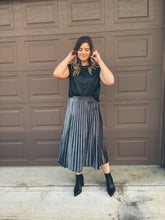 Load image into Gallery viewer, Velvet Pleated Skirt with Elastic Waist Band