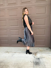 Load image into Gallery viewer, Velvet Pleated Skirt with Elastic Waist Band