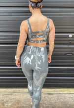 Load image into Gallery viewer, Grey Camo Foil Highwaist Workout Legging
