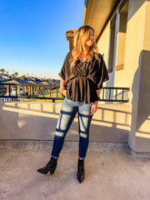 Load image into Gallery viewer, Power Hour Black Pleated Kimono Blouse