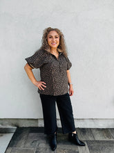 Load image into Gallery viewer, Wild Card Leopard Pattern Short Puff Sleeve Half-Zip Top Multicolor Band Collar