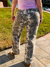 Load image into Gallery viewer, Ready To Strike Snake Pants