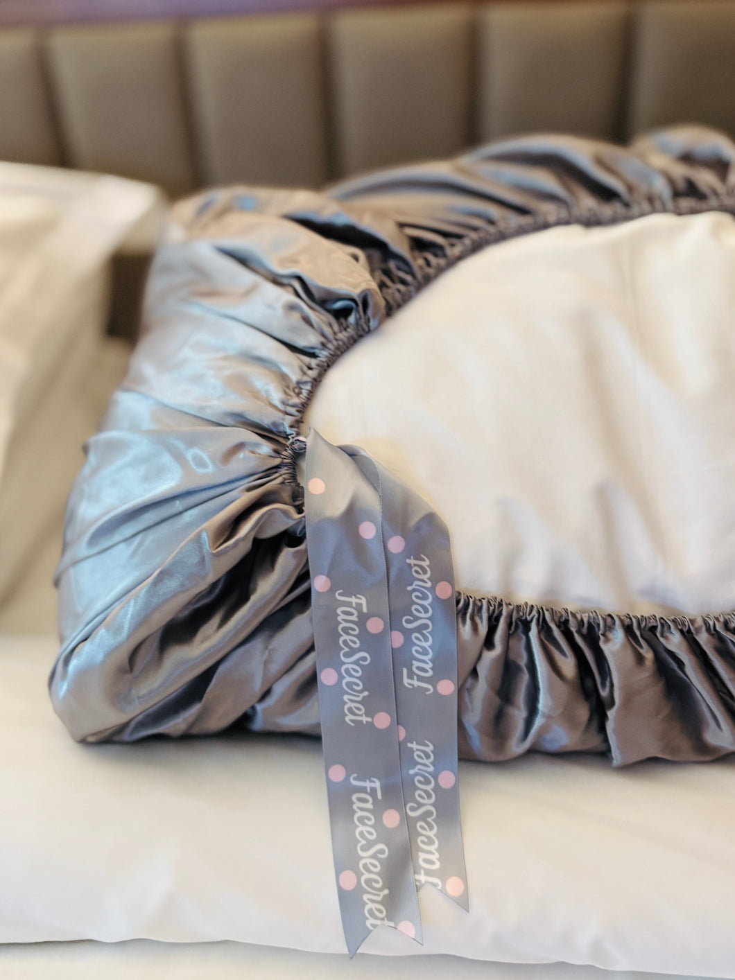 Face Secret Hotel Travel Slipover Pillowcase