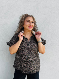 Wild Card Leopard Pattern Short Puff Sleeve Half-Zip Top Multicolor Band Collar