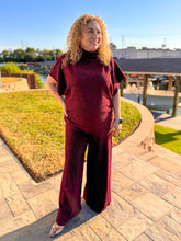 Load image into Gallery viewer, The First Class Set In Burgundy