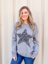 Load image into Gallery viewer, Leopard Star Pullover Sweater