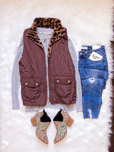 Load image into Gallery viewer, Reversible Leopard &amp; Taupe Vest